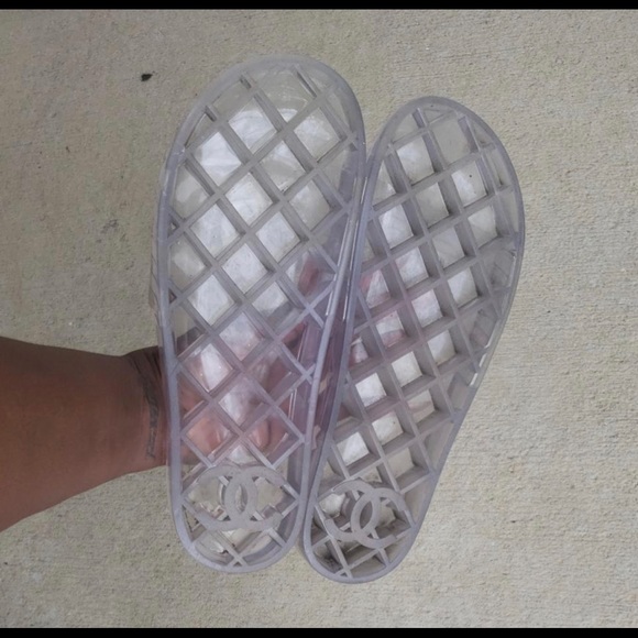 SOLD Chanel pool slides Sandals Size EU 39 - Picture 3 of 11